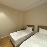Otel Andi Downtown Deluxe