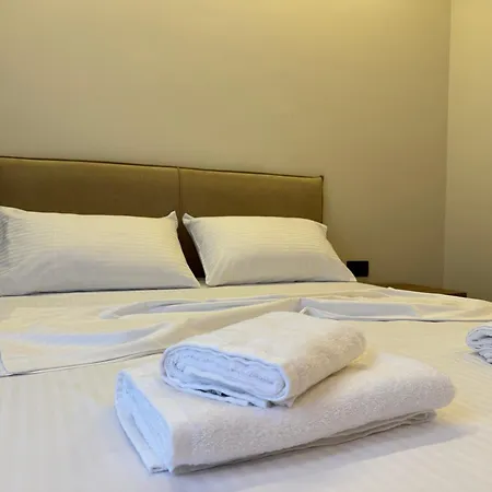 Andi Downtown Deluxe Hotel Vlorë