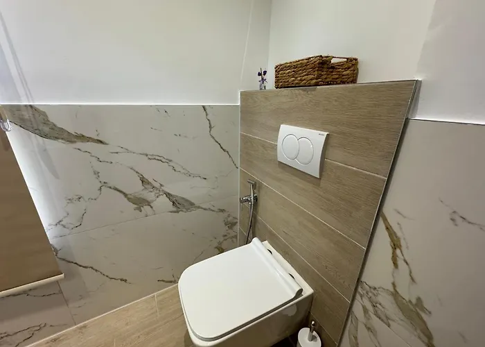 Hotel Andi Downtown Deluxe Vlorë