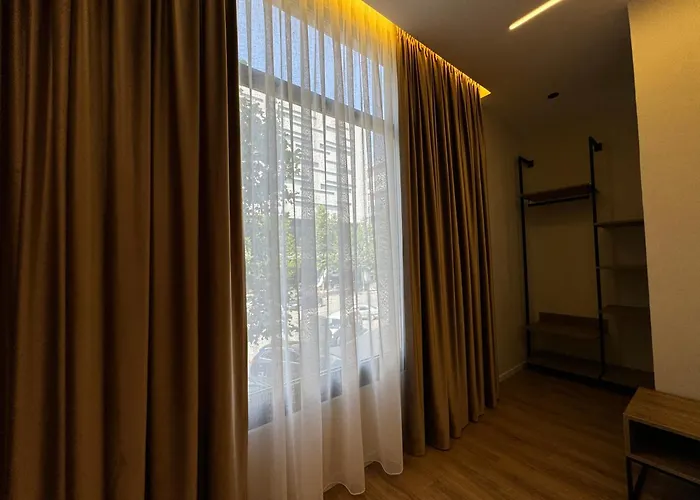 Andi Downtown Deluxe Vlorë