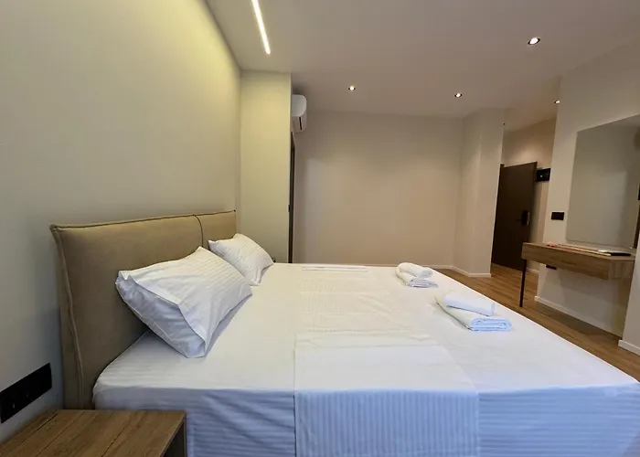 Andi Downtown Deluxe Hotel