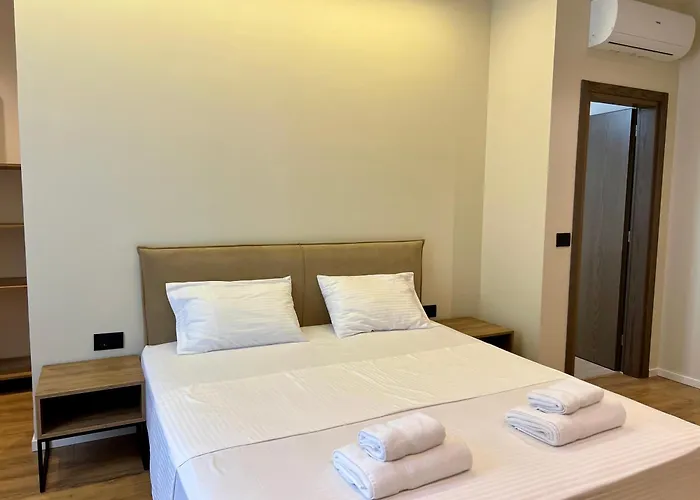 Andi Downtown Deluxe * Vlorë