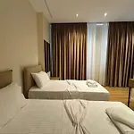 Andi Downtown Deluxe מלון *