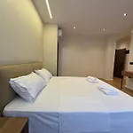 Andi Downtown Deluxe מלון