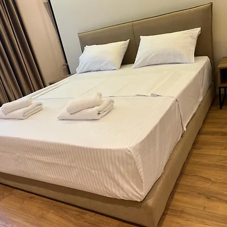 Andi Downtown Deluxe Hotel *