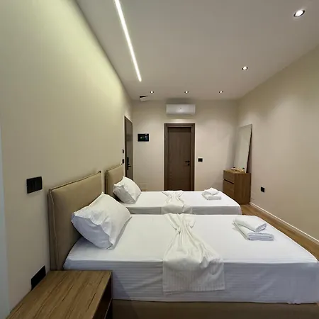 Andi Downtown Deluxe Vlorë