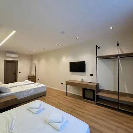 Andi Downtown Deluxe Hotel