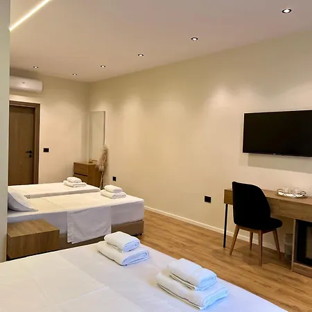 Andi Downtown Deluxe Hotel Vlorë